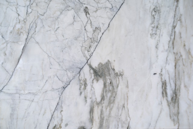 Living With Bianco Dolomite Marble: What Homeowners Love After the Renovation Is Finished